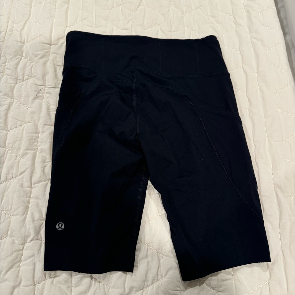 LULULEMON ALIGN BLACK BIKE SHORTS SIZE 6